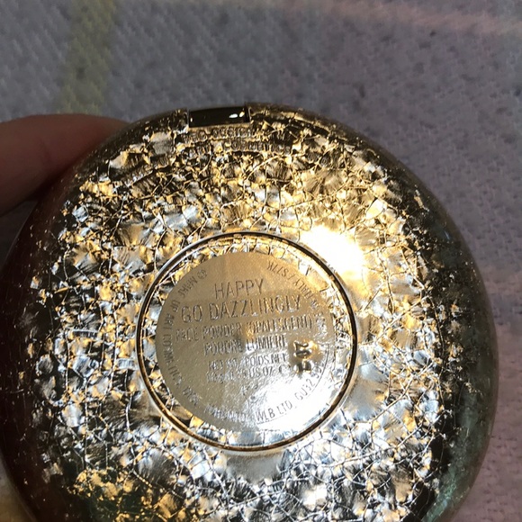 LIMITD EDITION MAC HAPPY GO DAZZLINGLY HIGHLIGHTER - Picture 6 of 6